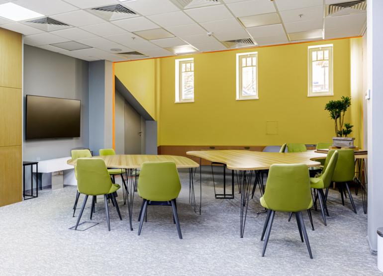 Ивановская Горка: Вид столовой или кафе