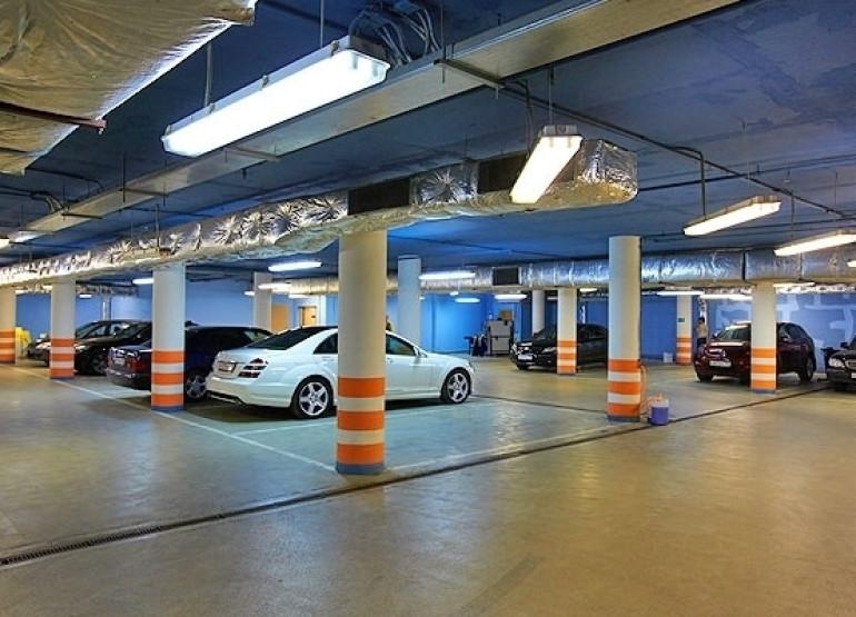 Садовая Галерея: Вид паркинга