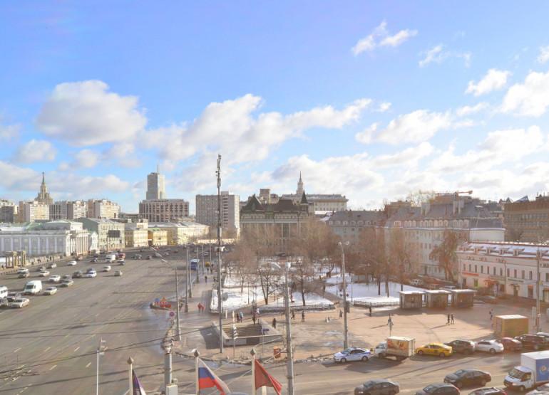 Садовая Галерея: Виды из окон